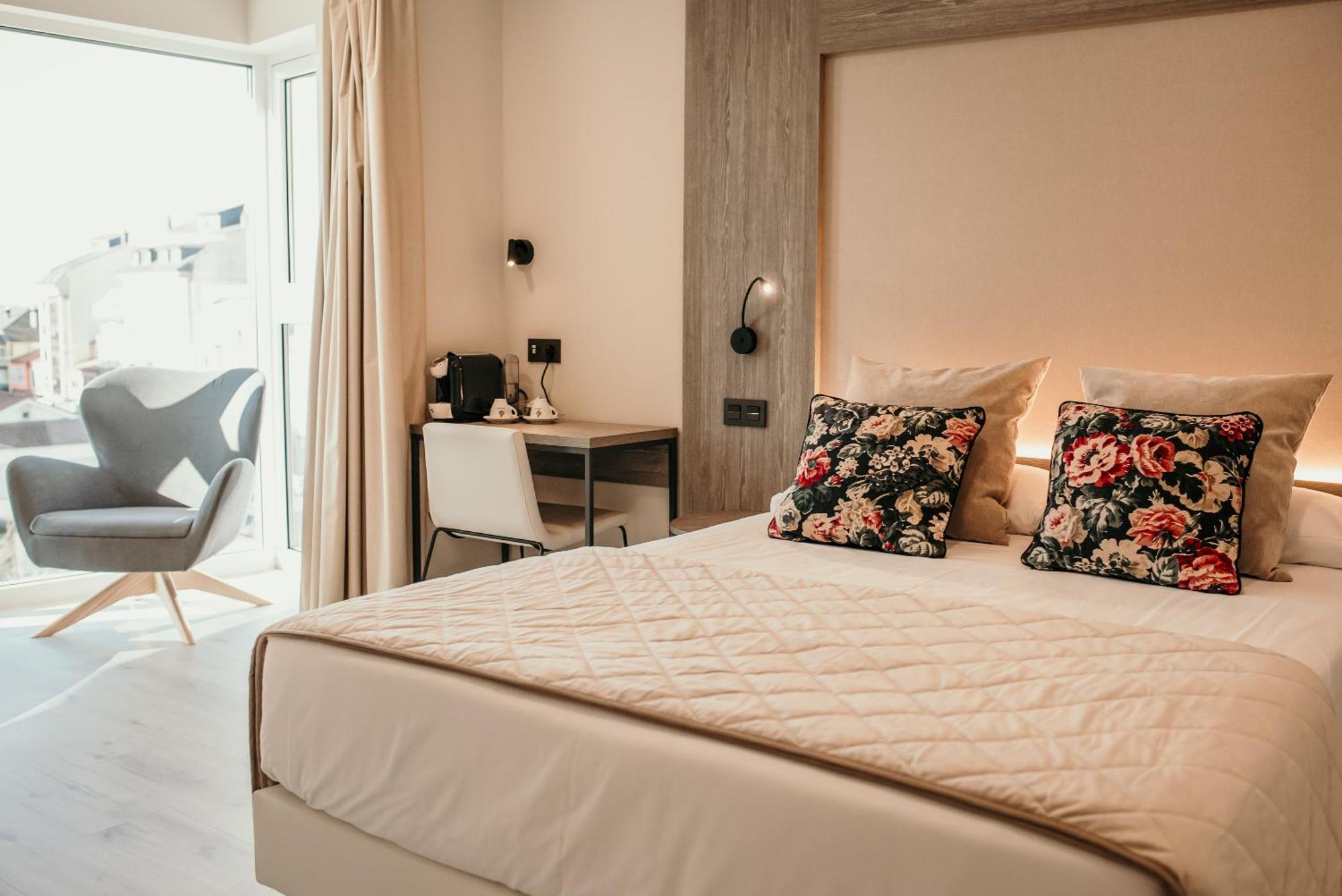 Hotel Lux ميليدي المظهر الخارجي الصورة