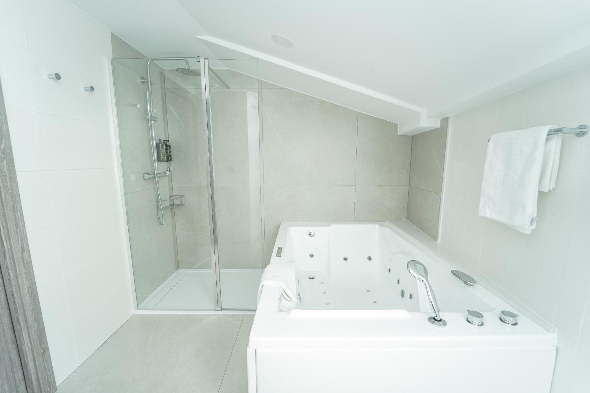 Hotel Lux ميليدي المظهر الخارجي الصورة